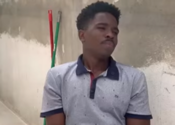 Ela trabalhava passava fome porque dinheiro dela era só para perucas luxos part2