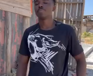 As vezes ele só precisa de um momento desconfortável para consertar as coisas part2