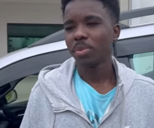 Ele retorna para sua cidade encontra isso part2