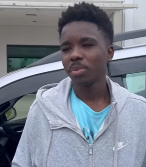 Ele retorna para sua cidade encontra isso part2