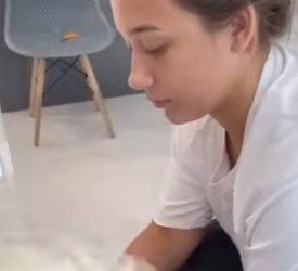 irmã dela mandou uma caixa de roupas para uma amiga mas ela vende isso part2