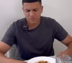 Ela fez tacos em casa sem imaginar chegou uma visita deu lhe isto part2