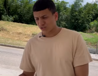 Ela usou dinheiro do seu negócio para ajudar dar às pessoas sem pensar em si mesmo part2