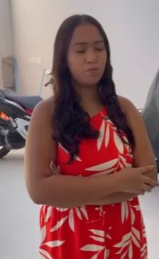 Elas se mudaram para uma casa porque foi vendida barato dona voltou isso aconteceu part2