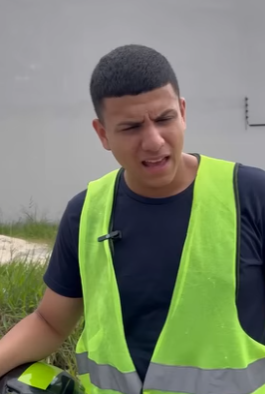 Este homem ia até vizinha para lhe guardar almoço,e ela ajudava porque achava que ele não part2