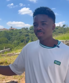 vizinho riu dele pelas condições em que vivia,sem pensar que hoje você está de pé amanhã part2