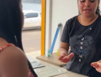 Ela fez isso para aumentar as vendas no dia da mulher part2