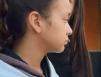 Mãe usa própria filha pra se aproveit4r do pai que tem dinheirO part2