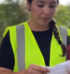 Ele apresentou seu currículo escrito à mão porque não tinha dinheiro para imprimi lo 💔 part2