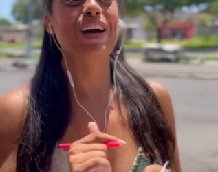 Essa garçonete se tornou uma Super Modelo graças a esse empresário