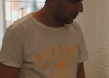 Menina agia assim com padrasto, mãe descobre motivo part2