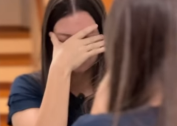 Ao descobrir gravidez da filha, despejaram part2