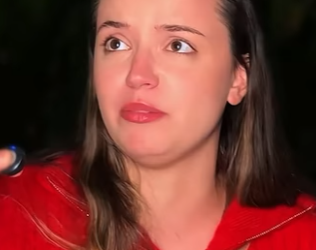 Ela teve que ESCOLHER entre sua irmã um presente! part