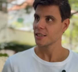 E Ele teve que fingir desmaio