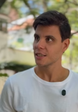 E Ele teve que fingir desmaio