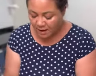 Ele faz sua mãe cozinhar trata sua esposa como uma princesa, quando ela se foi aconteceu isso part2