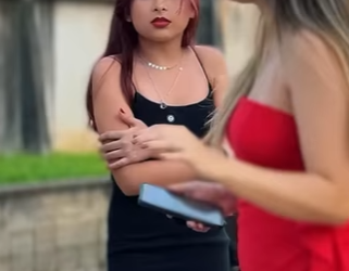 Essa mãe MAQUIAVA filha para ela ir para ESCOLA part2