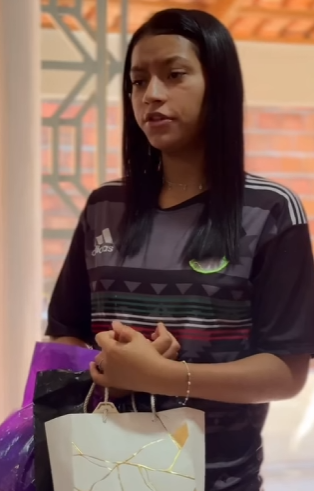 Ela gastou o dinheiro da mãe e olha oque a irmã fez part2