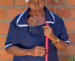 Patroa deu folga para sua funcionária, mais antes de viajar, olha oque ela descobriu part2