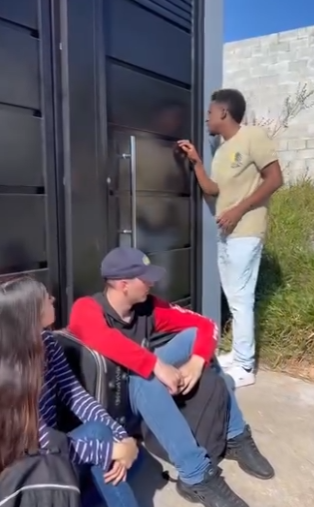 Foi para a casa da irmã e a irmã a deixou pra fora part2M