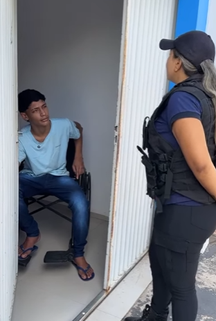 Um anjo salva mulher de um homem que fingiu ser pai part2