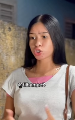 Ela trocou a companhia da filha , pelo marido part2