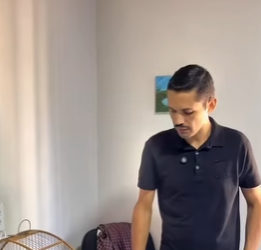 Tim paga Chris sua esposa com o passarinha que ela deu para a funcionária part2