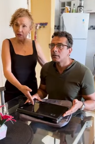 Pai fez hora extra para comprar presente e a filha não aceitou por que era usado part2