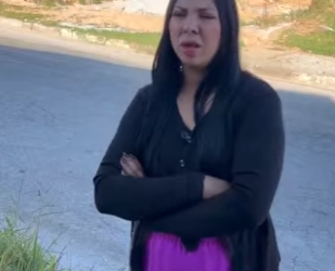 D0004012 Ela se casou para ir comer na casa da mãe