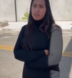 D0400003 Eles são os melhores amigos e todos pensam outra coisa