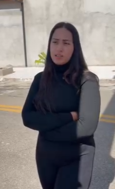 D0400003 Eles são os melhores amigos e todos pensam outra coisa