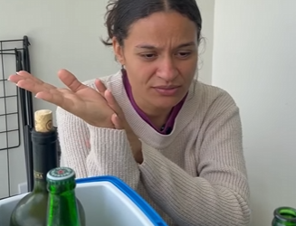 D0400013 A mãe dela não aceita a habilidade das amigas