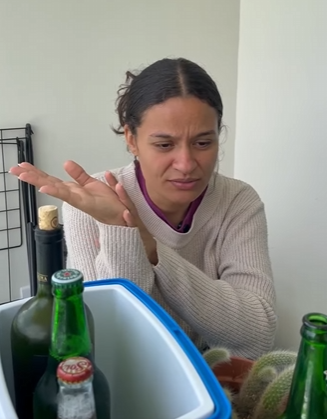 D0400013 A mãe dela não aceita a habilidade das amigas