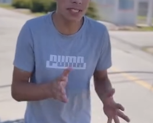 D0700001 Ela não respeita mãe, saiu da