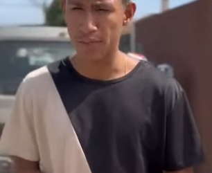 D0700002 Decidiu trabalhar porque seu marido lhe abandonou,e fazia tudo isso para manter sua filha part2