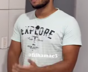 D1700001 Mãe nega comida para a filha part2