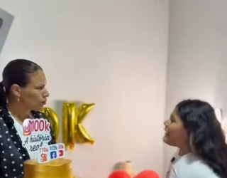 Filha atrapalhar a surpresa que a mãe fez para seu pa part2