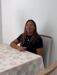 D0400012 Deixa sua mulher andando a pé e monta uma desconhecida