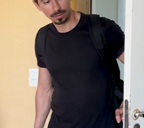 D2000003 Viajei 800jm pra conhecer meu amor e olha o que aconteceu part2