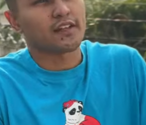 D0100001 Às vezes, quem a gente mais confia é quem mais machuca…