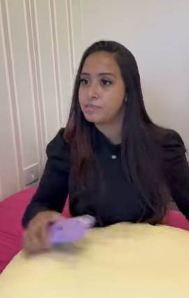 D0400006 Eles visitam a sogra e precisam dar algo para ela em troca part2