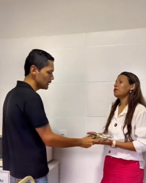 D1300001 Tim deu uma lição na sua esposa depois de descobrir oque ela fez com a funcionária part2