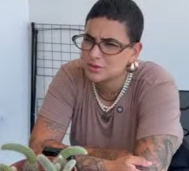 D0400004 Ela ganhou na loteria e deixou o marido sem saber disso part2