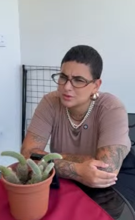 D0400004 Ela ganhou na loteria e deixou o marido sem saber disso part2