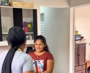 D1300002 A filha do patrão pegou todo o dinheiro que estava na carteira dele part2