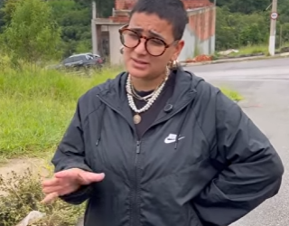 D0400004 Chegou dos Estados Unidos e assim foi recebido pela família part2