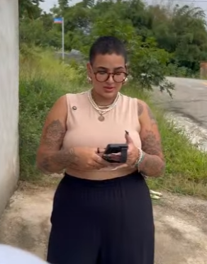 D0400008 Aquele que muito visita, muito provável que algo quer part2