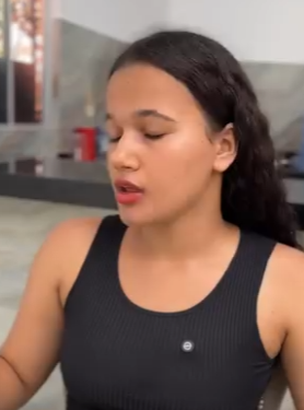 Se toda empregada fizesse isso ,não ia existir patroas ruins part2