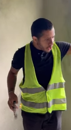 D0400006 Construtor fez sua casa com matérias de um trabalho e isso aconteceu part2