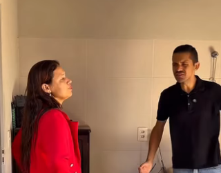 D1300014 Fez a mãe e a filha lavar a blusa depois de descobrir oque elas fizeram part2